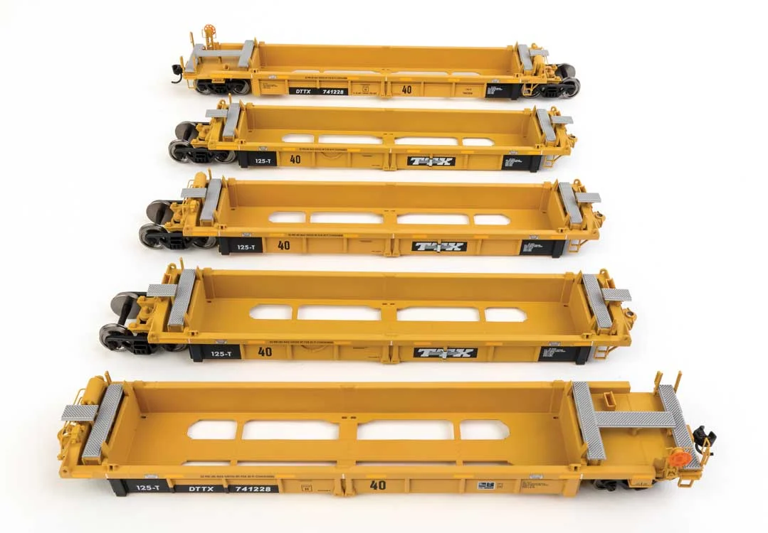 Walthers Mainline HO Scale TTX DTTX #741228 Thrall 5-Unit Rebuilt 40' Well Car Set - 910-55667