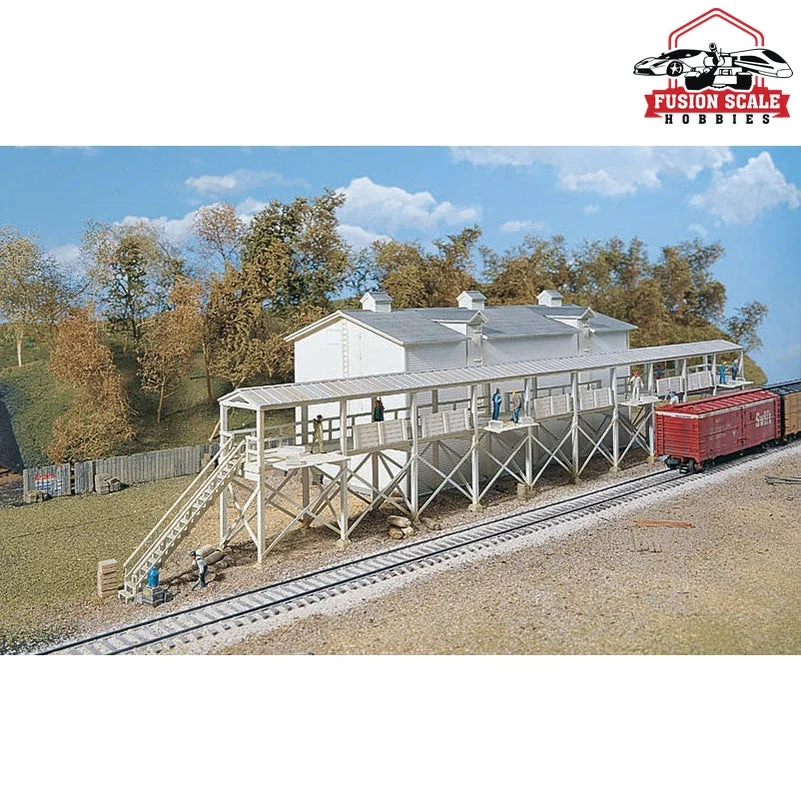 Walthers Cornerstone HO Scale Icehouse and Platform Kit 181/2 x 61/4" 46.9 x 15.8cm