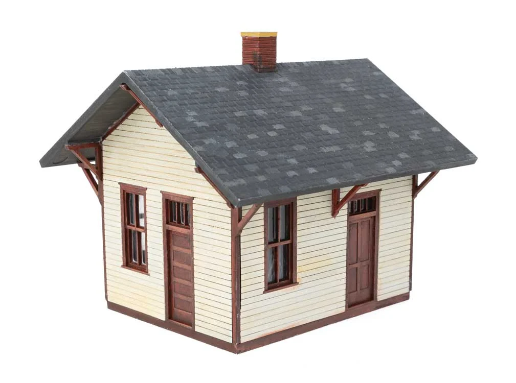 Walthers Cornerstone HO Scale Flag Stop Station Kit – Small Town Railroad Depot – 933-4061