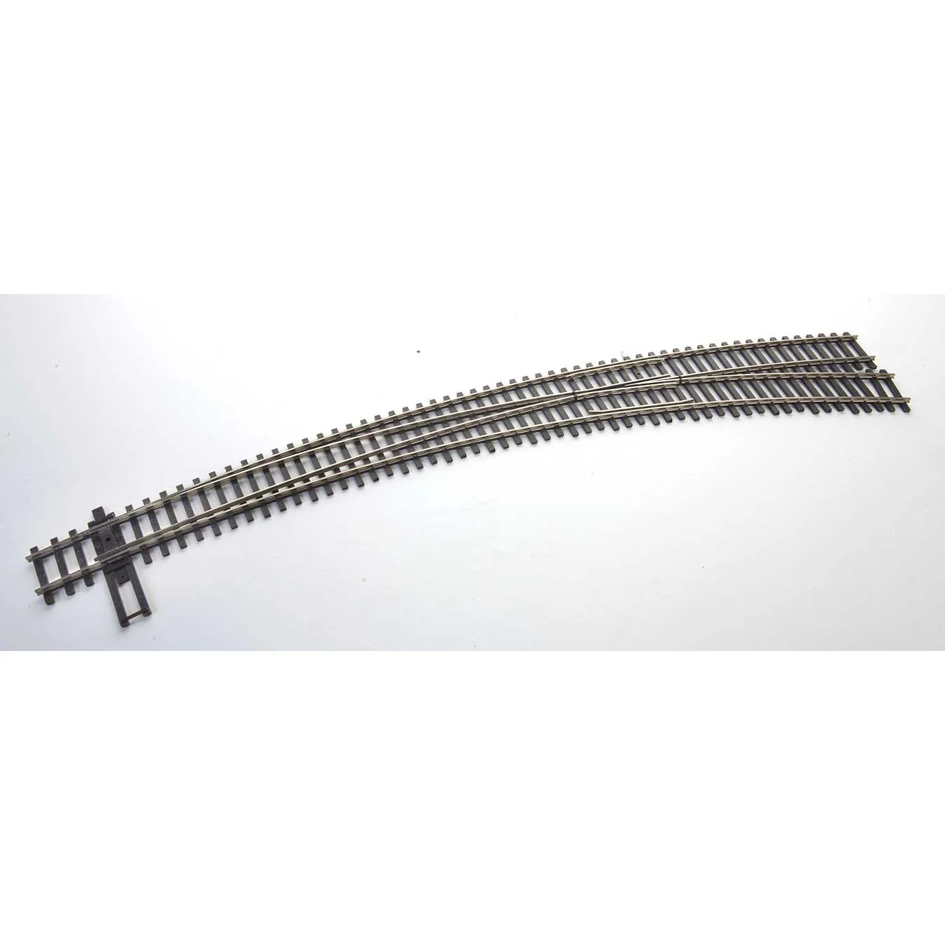 Walthers Code HO Code 83 Curved Turnout - 24 and 28" Right Hand - 948-83064