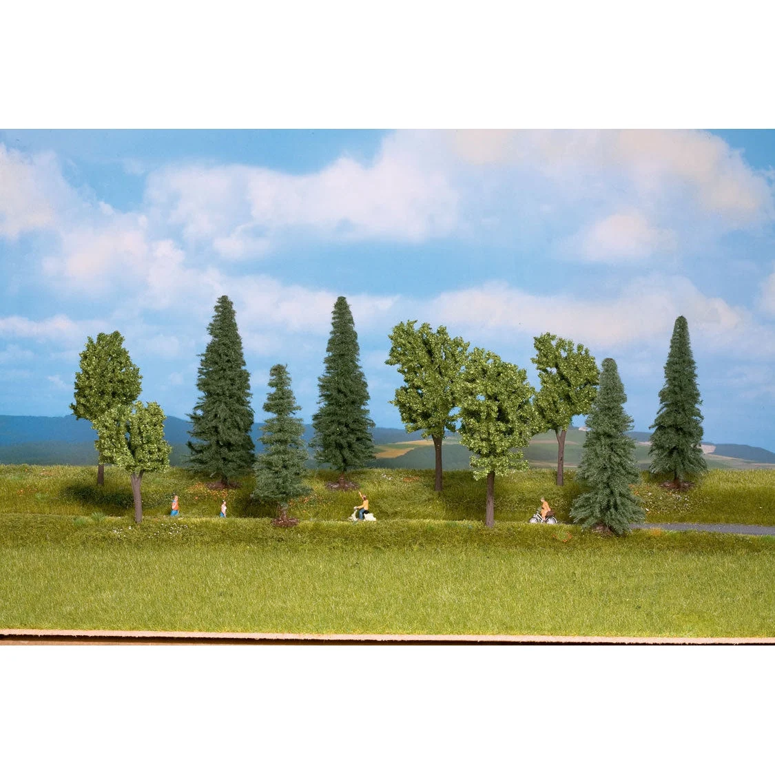 Walthers Mixed Deciduous & Pine Trees pkg(10) -- 1-9/16 to 3-3/8" 3.9 to 8.5cm (Includes Pin Base)