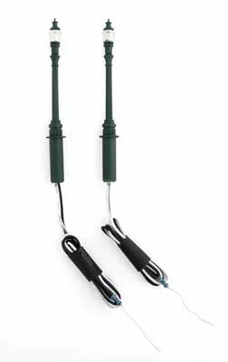 Walthers SceneMaster LED Cast Iron Poll Streetlight 2-Pack #949-4800