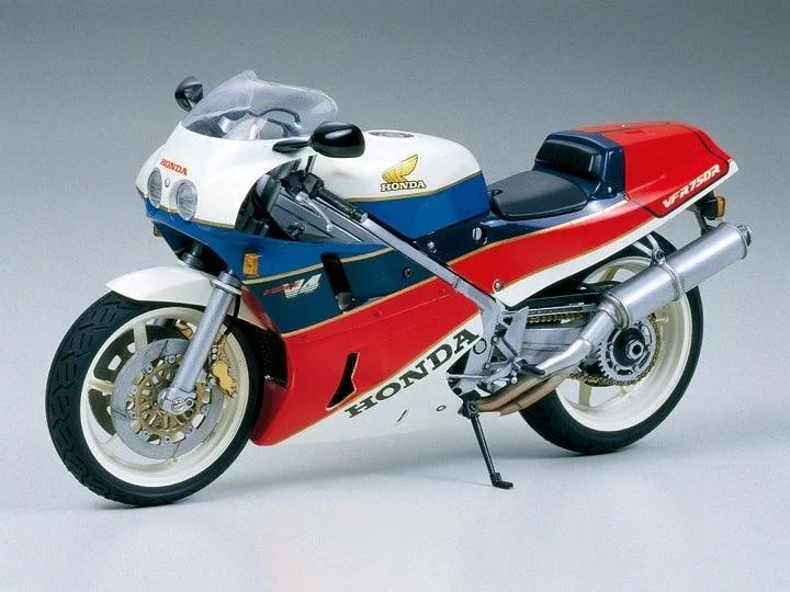 1/12 Tamiya HONDA VFR750R 14057