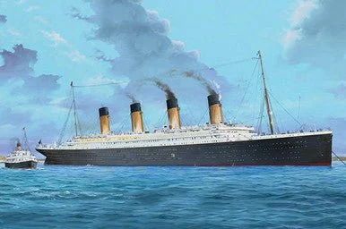 1/200 Trumpeter RMS Titanic Ocean Liner w/LED Lighting