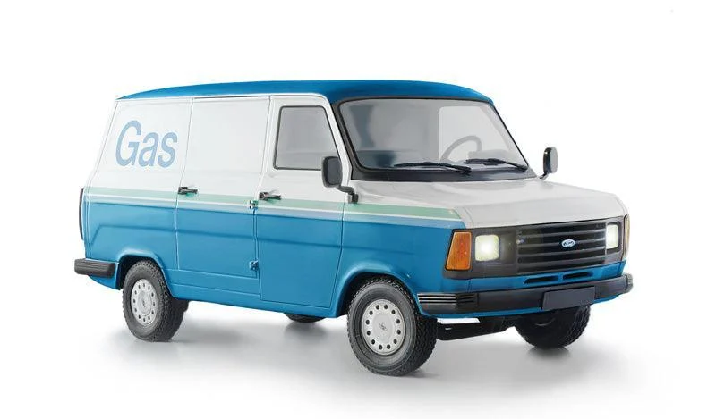 1/24 Italeri Ford Transit MK2 3687