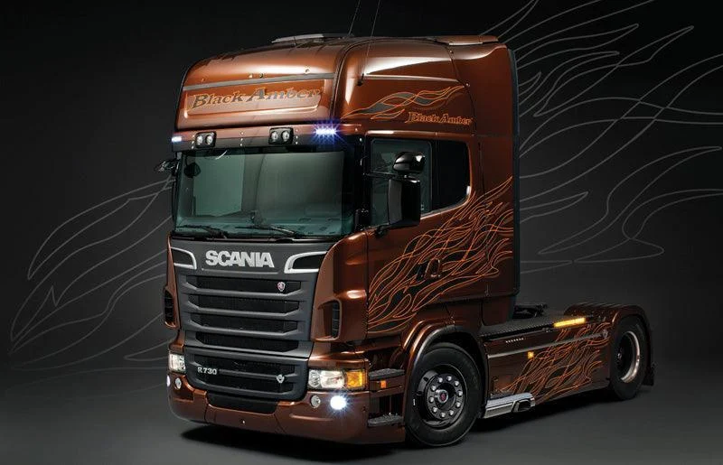 1/24 Italeri Scania R730 ''Black Amber'' 3897