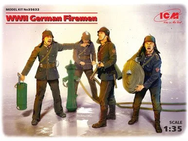 1/35 ICM WWII German Firemen (4 figures) - ICM Models