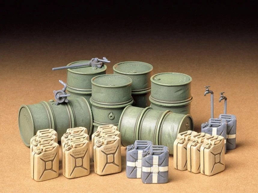 1/35 Tamiya German Fuel Drum Set 35186