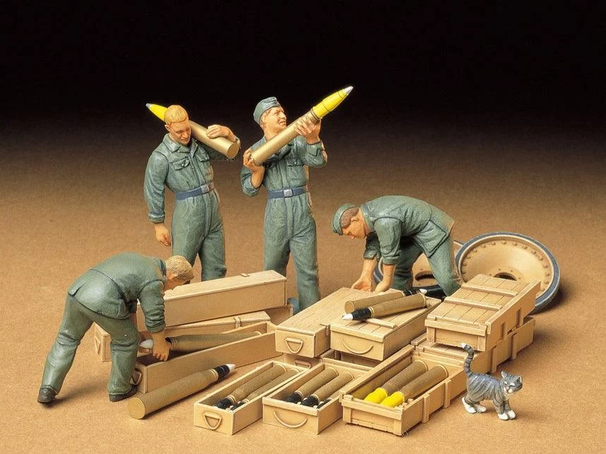 1/35 Tamiya German Tank Ammo-Loading Crew 35188