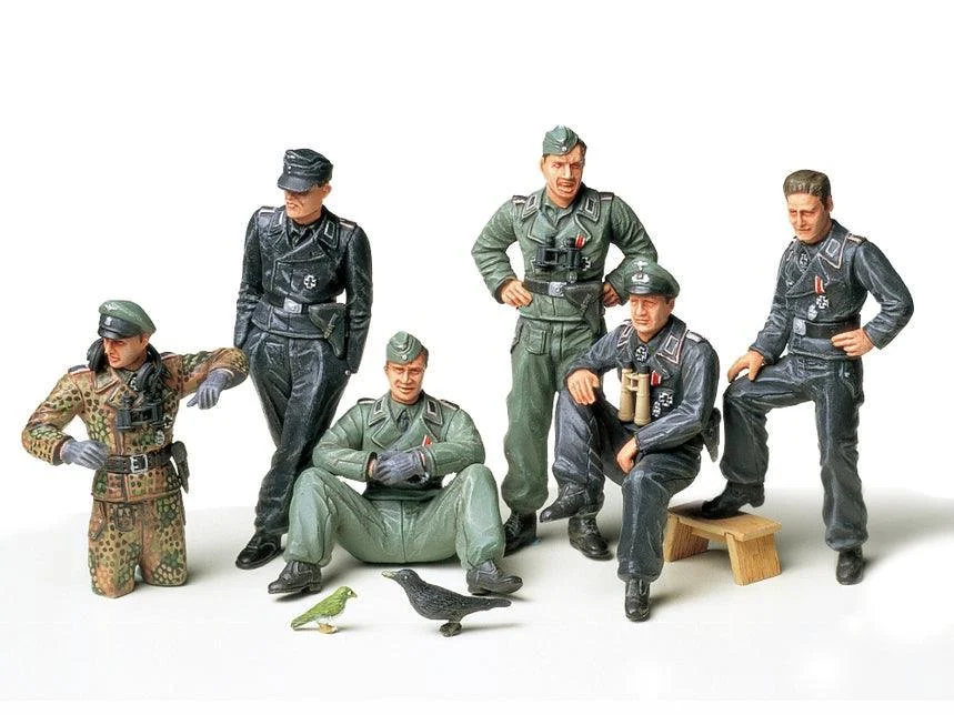 1/35 Tamiya German Tank Crew at Rest 35201