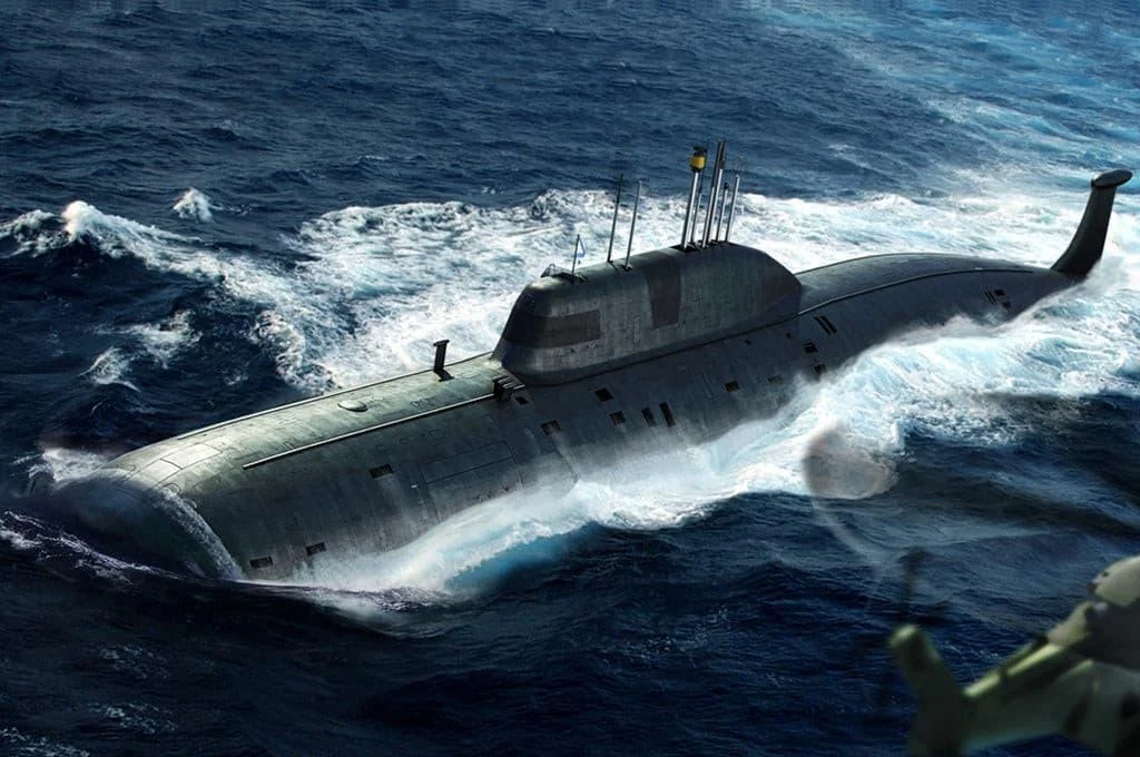 1/350 Hobby Boss Russian Navy SSN Akula Class Attack Submarine 83525