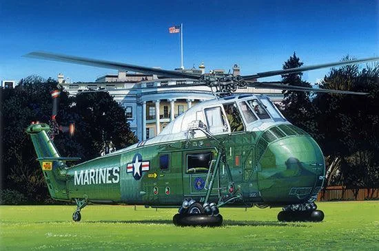 1/48 Trumpeter VH-34D "Marine One" 02885
