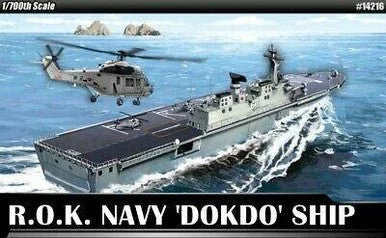 1/700 Academy ROKS Dokdo LPH-6111