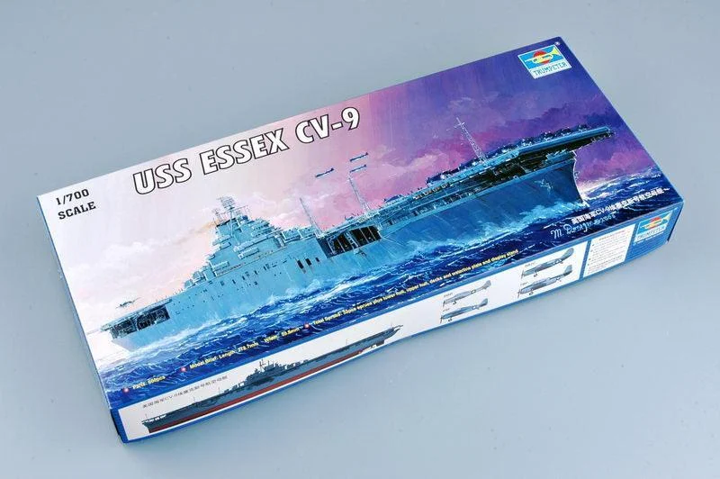1/700 Trumpeter USS Essex CV-9 05728