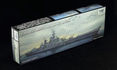1/700 Vee Hobby USS Missouri BB-63 1945 (Deluxe Edition)