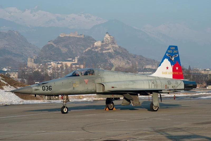 1/72 Italeri F-5E Swiss Air Force 1420