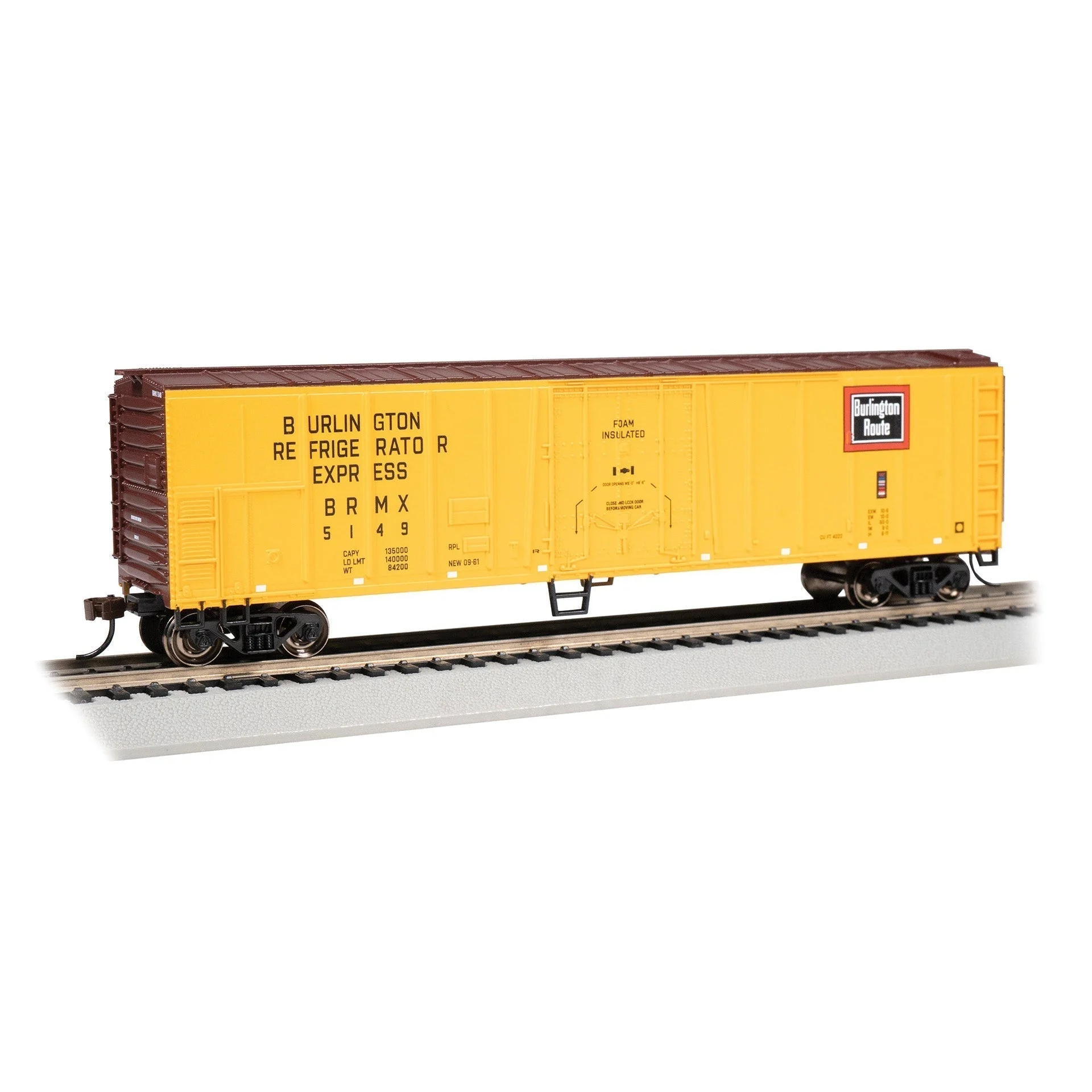 Bachmann HO Scale 50' Steel Reefer Burlington - BAC17912