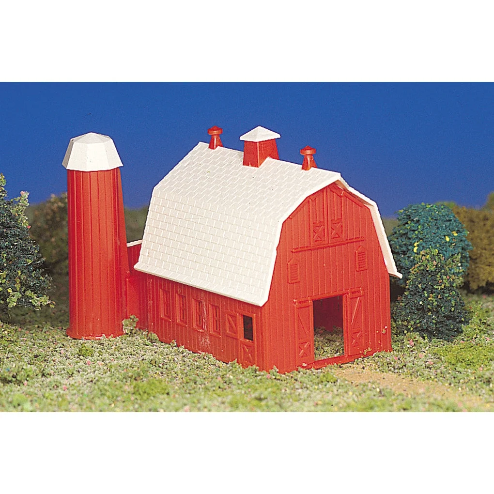 Bachmann HO Scale Plasticville Barn - BAC45151