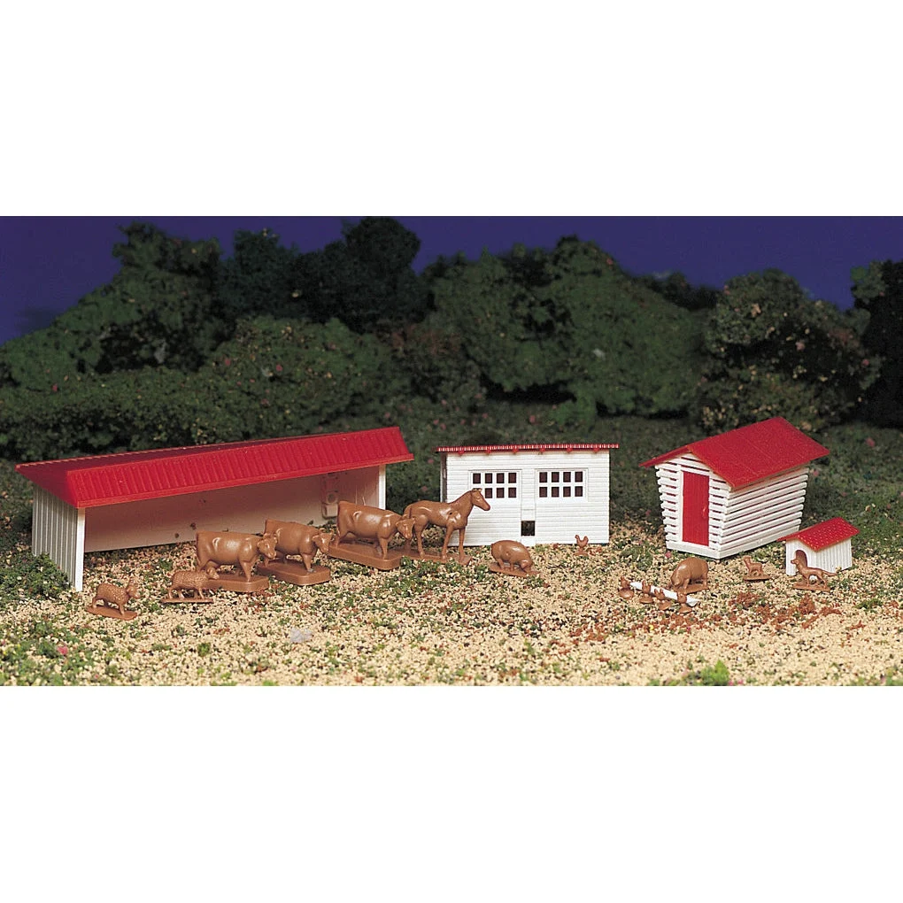 Bachmann HO Scale Plasticville Farm Buildings w/Animals - BAC45152