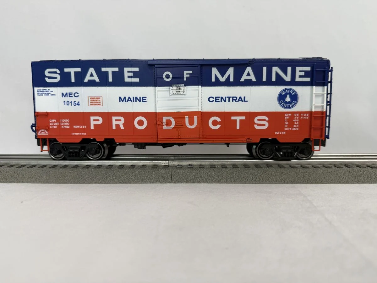 Ready Made Trains O Scale Boxcar Maine Central - RMT96452
