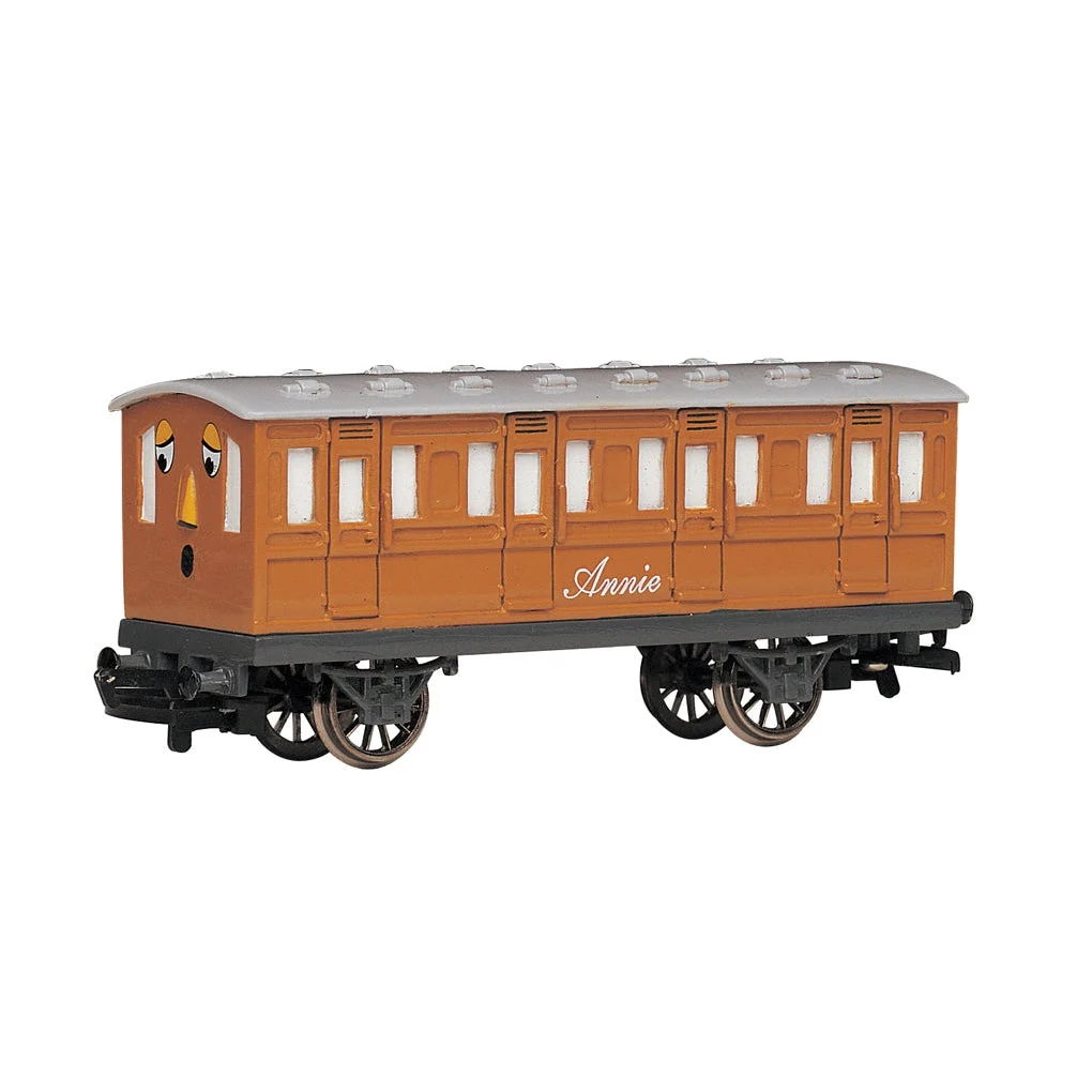 Bachmann HO Scale TTT Annie Coach - BAC76044