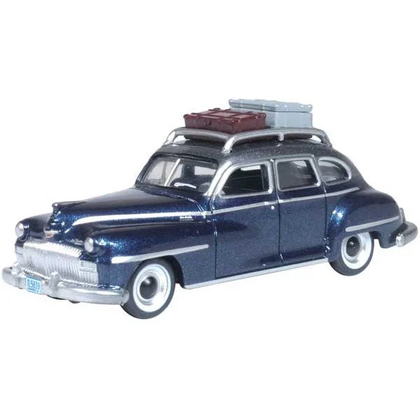 Oxford HO Scale DeSoto Suburban 1946-48 Butterfly Blue / Crystal Gray (with luggage)