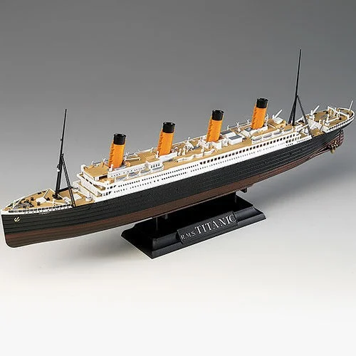 Academy RMS Titanic Centenary Edition