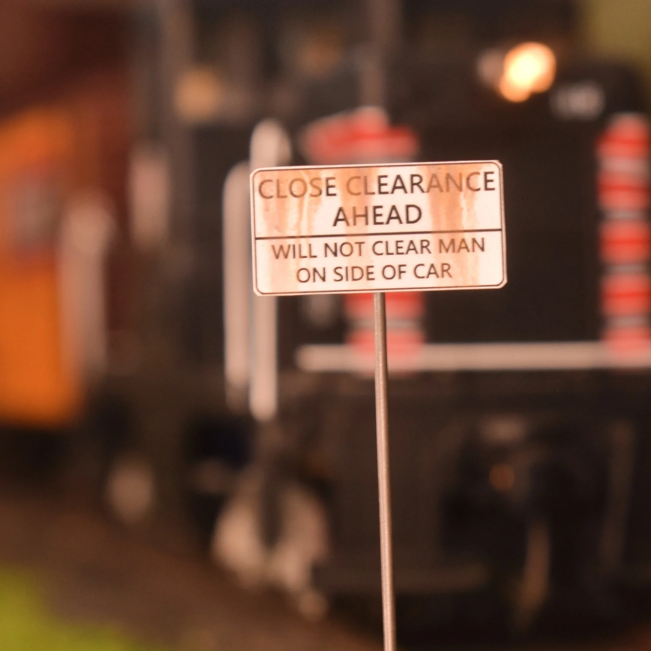 N Scale - Weathered Close Clearance Signs - 2 Pack