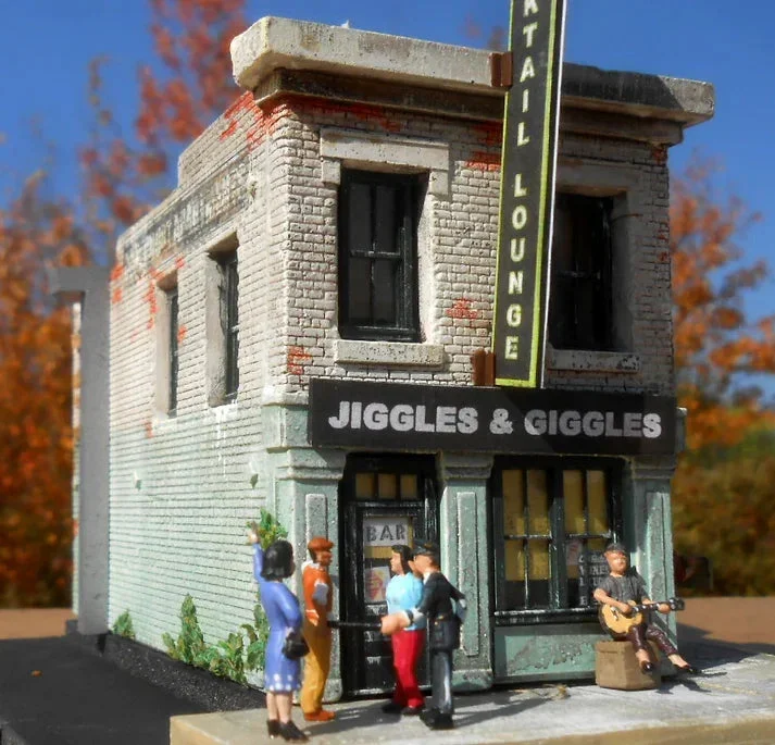 O Downtown Deco Jiggles & Giggles 65