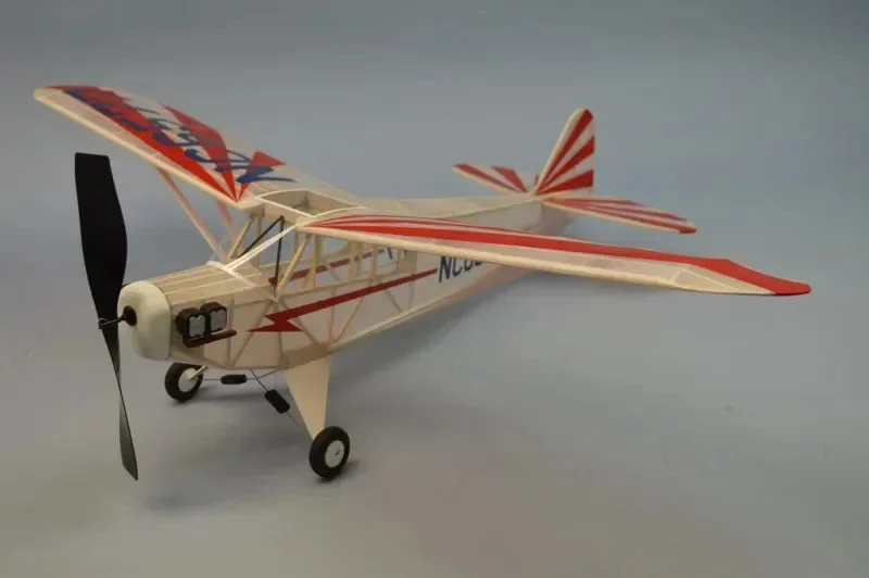 Dumas Piper “Clip Wing” Cub Kit - 338