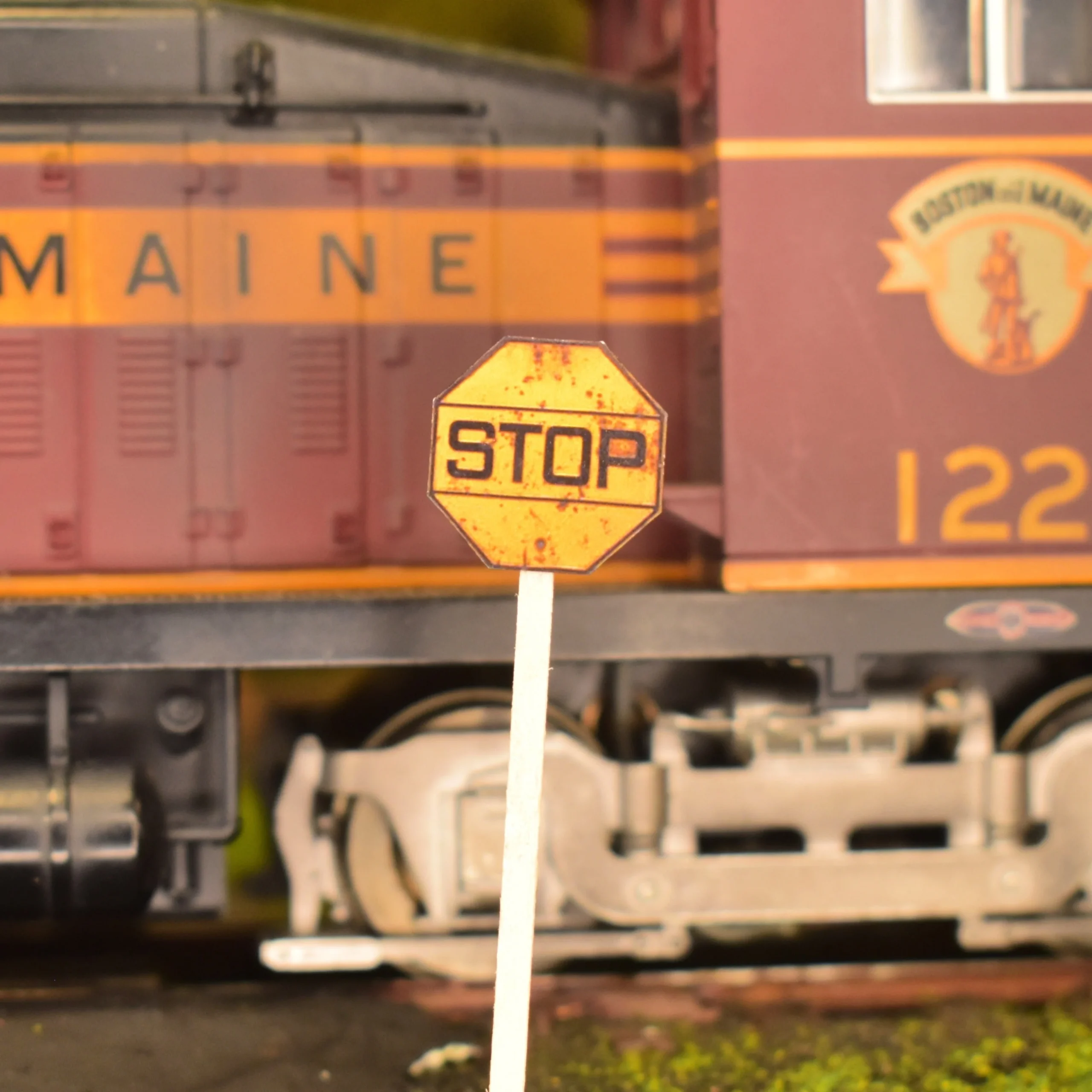 O Scale - Yellow Stop Sign - Horizontal Line - 2 Pack