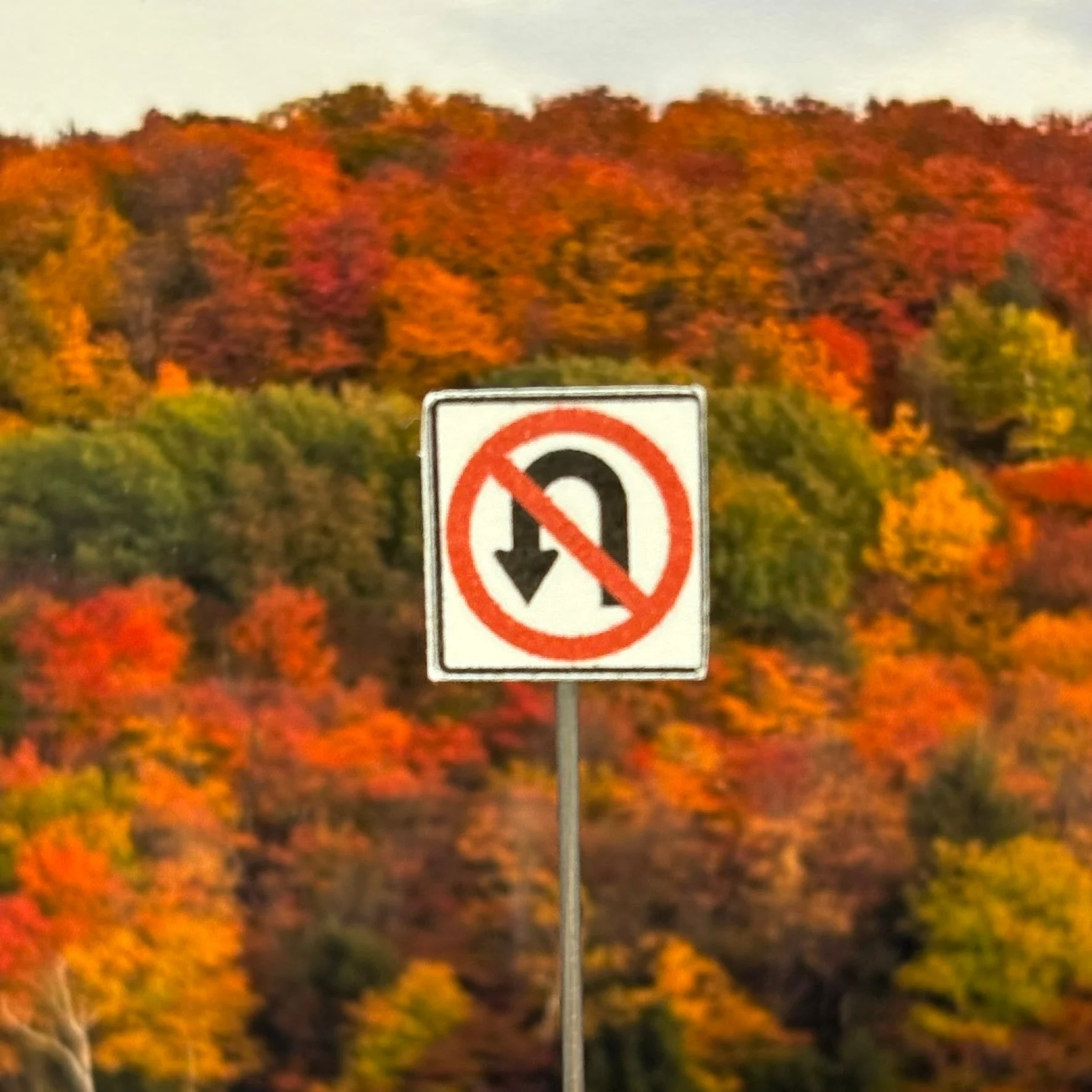 N Scale - No U-Turn Road Sign - 2 Pack