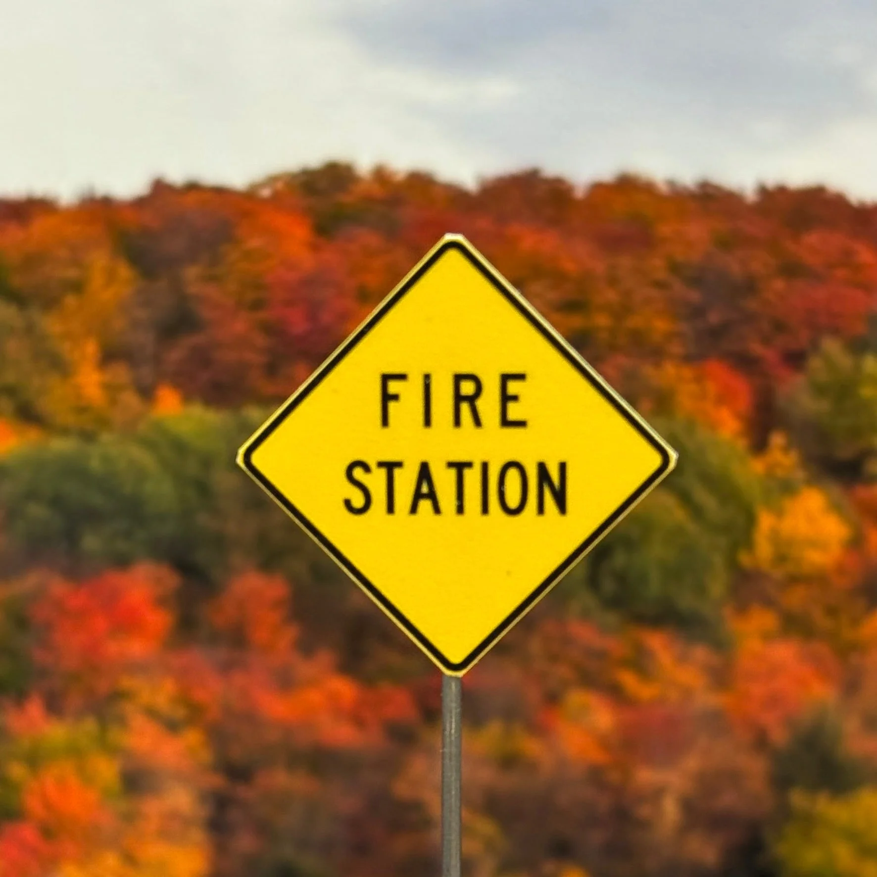N Scale - Fire Station (Written) - 2 Pack