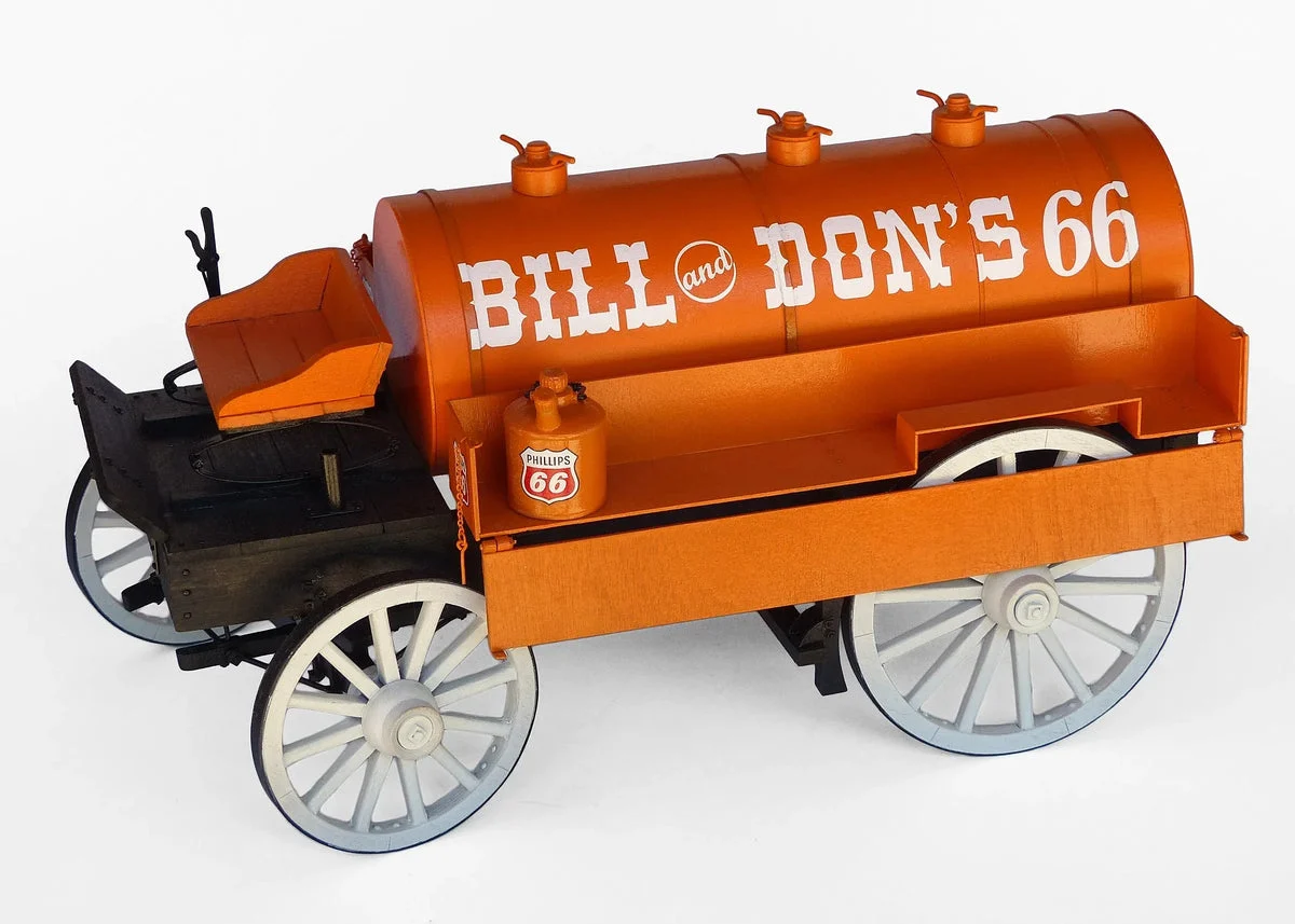 1/12 Model Trailways Phillips 66 Oil Tank Wagon 6008 - Model Shipways