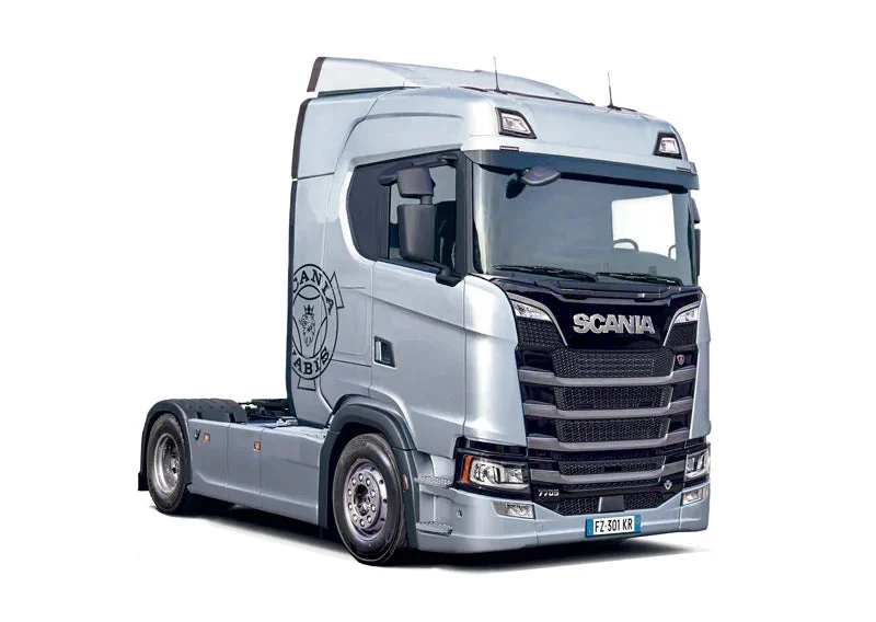 1/24 Italeri Scania S770 4x2 Normal Roof "Grey Cab" 3971