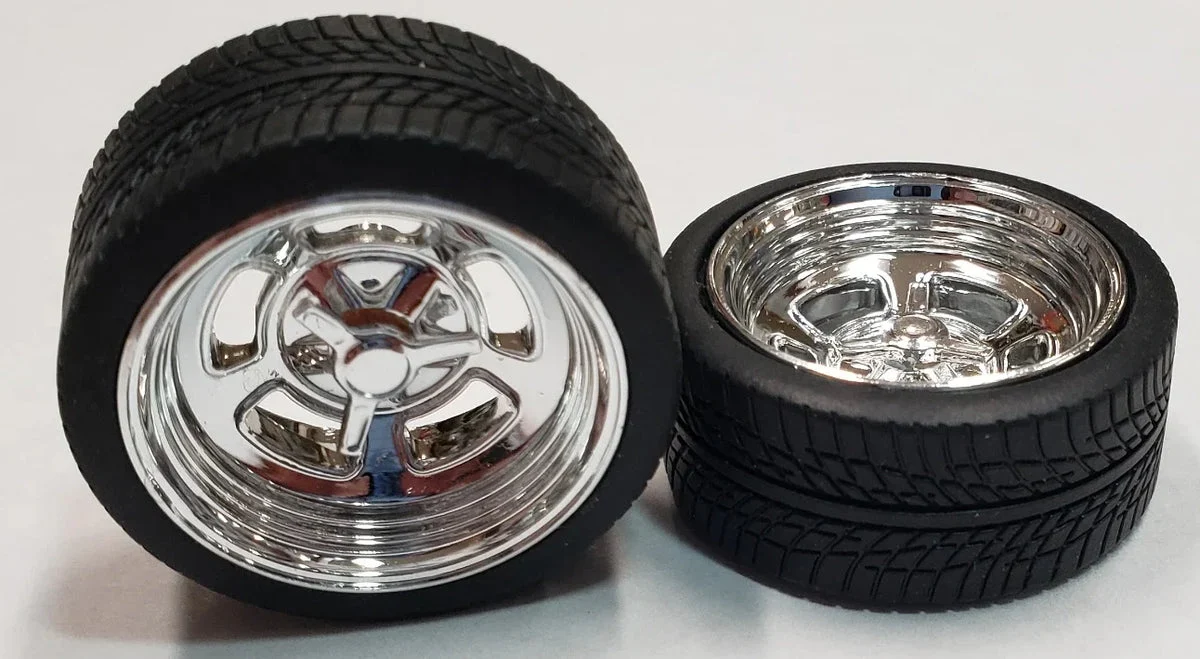 Pegasus 23″ “Holli’s” Chrome Rims with Tires 2305