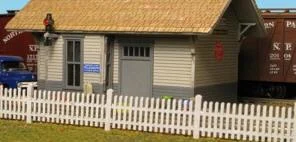 HO Monroe Straight Picket Fence #2307 - Monroe Models