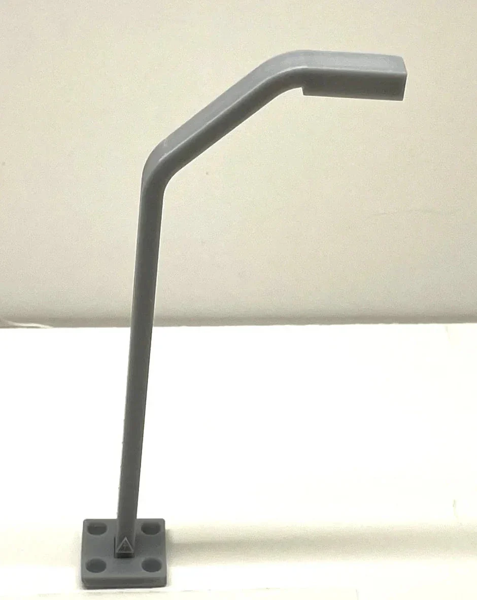 O Phoenix Precision 20' Halogen Street Light with Base 33635 - Phoenix Precision Models