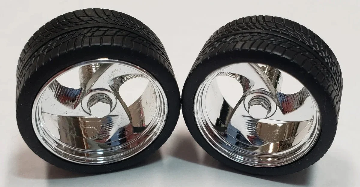 Pegasus “Tri-Blades” Chrome Rims with Tires 1202