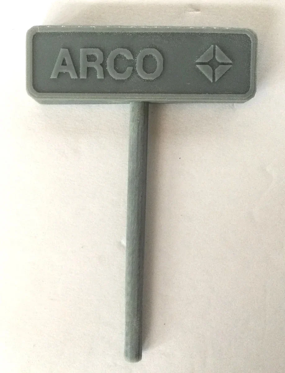 O Phoenix Precision Gas Station Sign: Arco 33648 - Phoenix Precision Models
