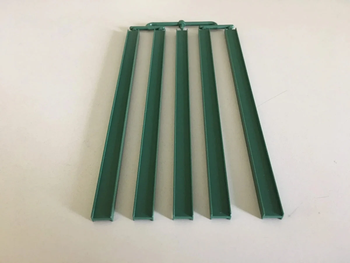 HO Rix Products Steel Overpass Beams (10 50′ Pieces) 628-0125