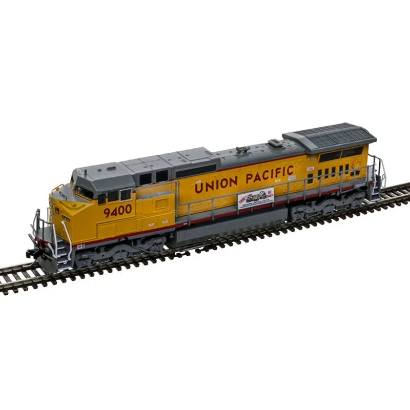 N Atlas Dash 8-40CW Gold Union Pacific [1,000th Dash 8 Built] #9400 - 40005849