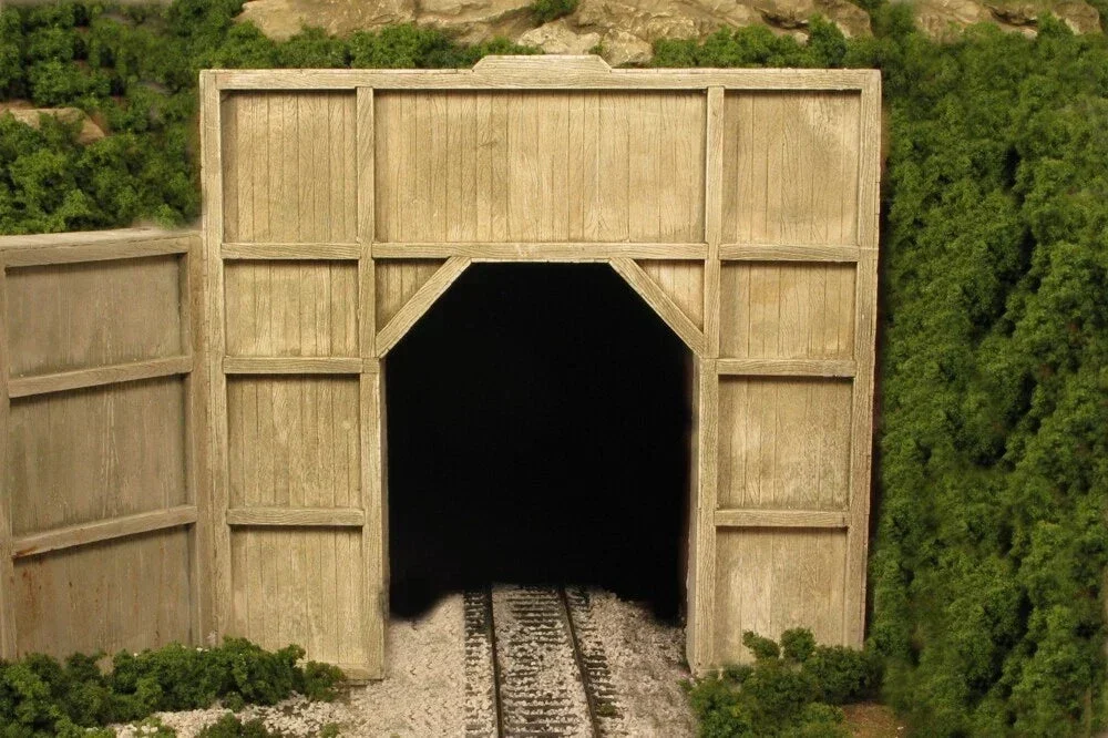 HO Monroe Tunnel Portal Wood Outside Braced Single Track #121 - Monroe Models