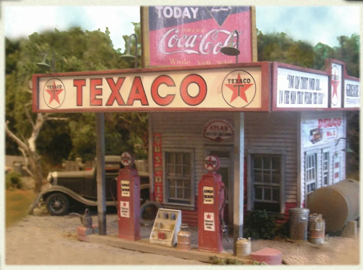 O Bar Mills Bud Smiley's Gas Stop 0104 - Bar Mills Models