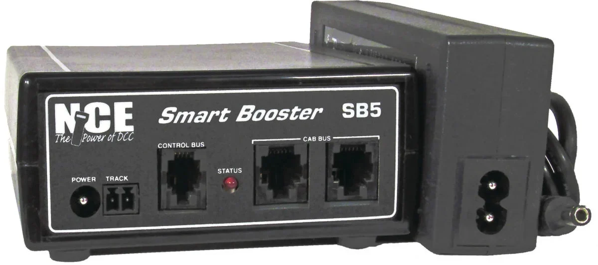 NCE SB5 5 Amp Smart Booster with International Power Supply 027 - NCE Corporation