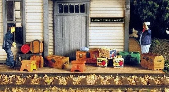 HO Monroe Vintage Luggage Set #2306 - Monroe Models