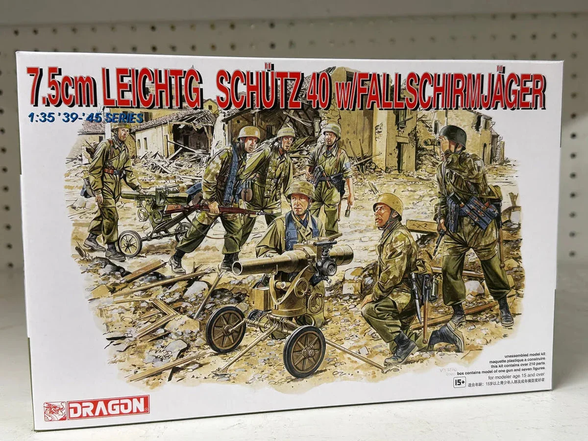 1/35 Dragon Model 7.5cm Leichtgeschütz 40 w/Fallschirmjäger 6147 - Dragon Models