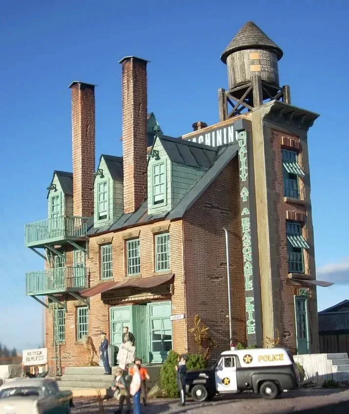 HO Downtown Deco Gugisberg & Sons Machining - DD1045