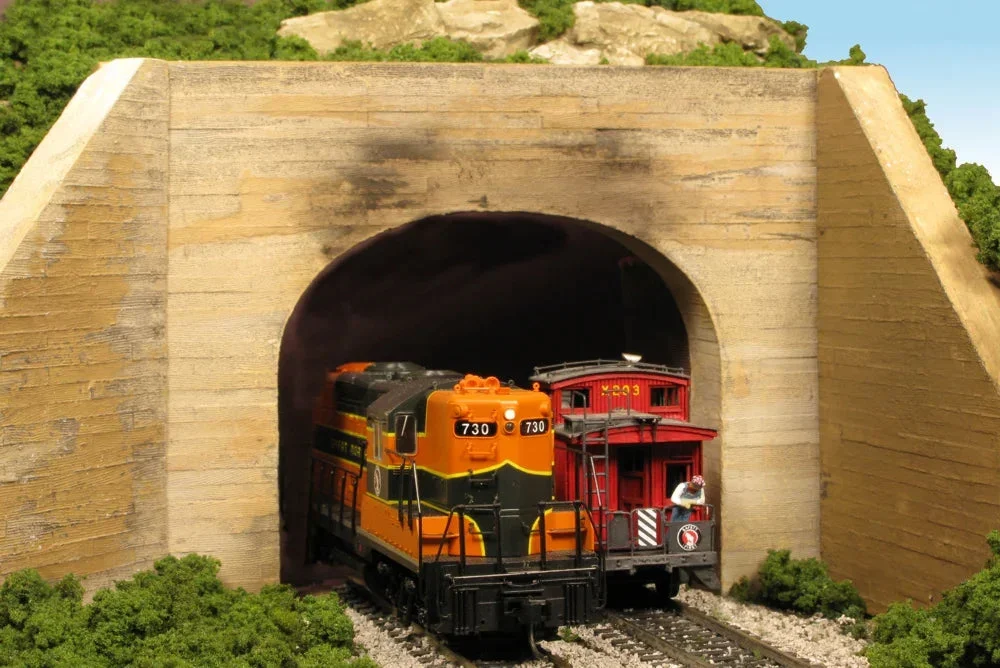 HO Monroe Tunnel Portal Board - Formed Concrete Double-Track #129