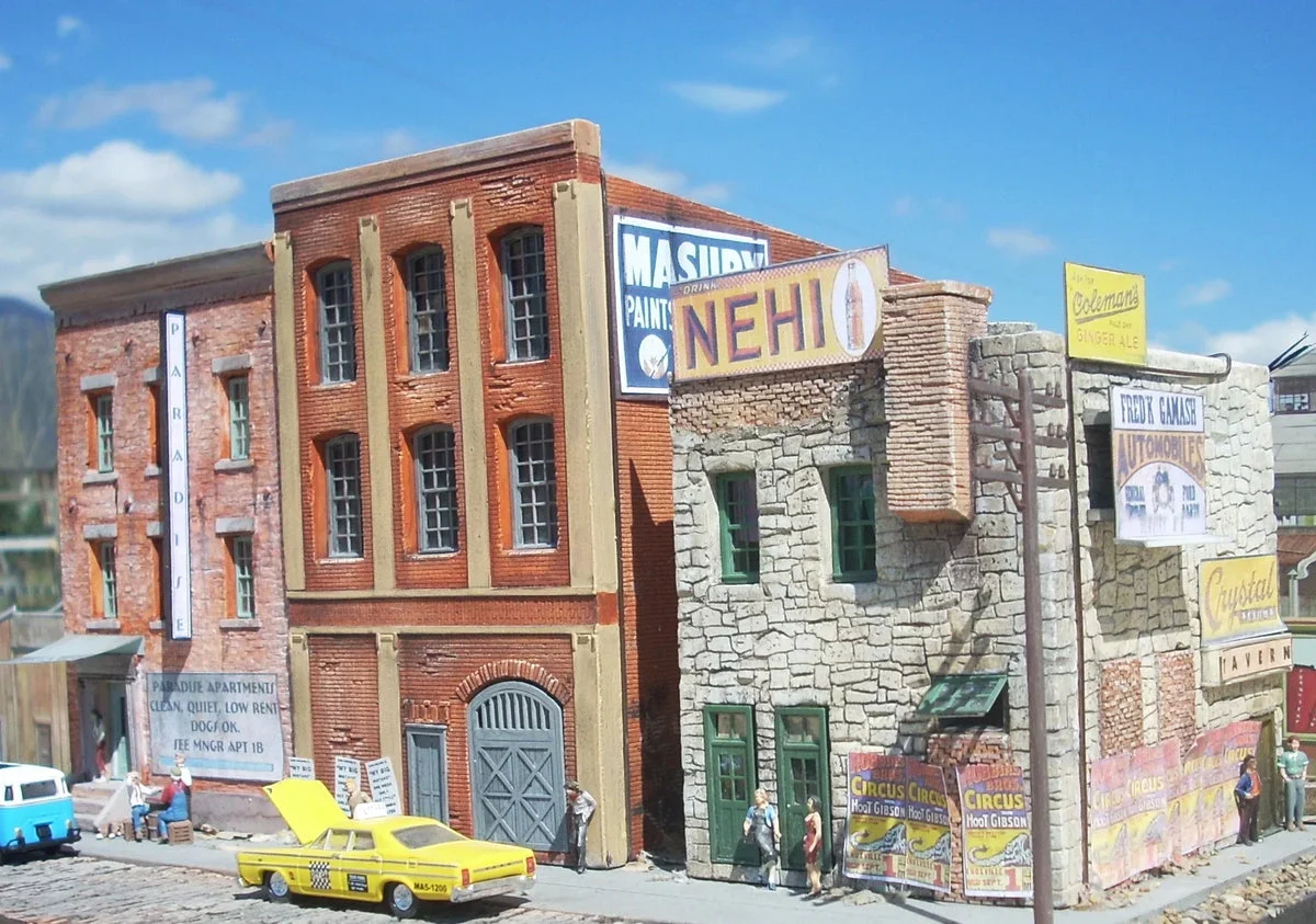 HO Downtown Deco Skid Row Part One - DD1026